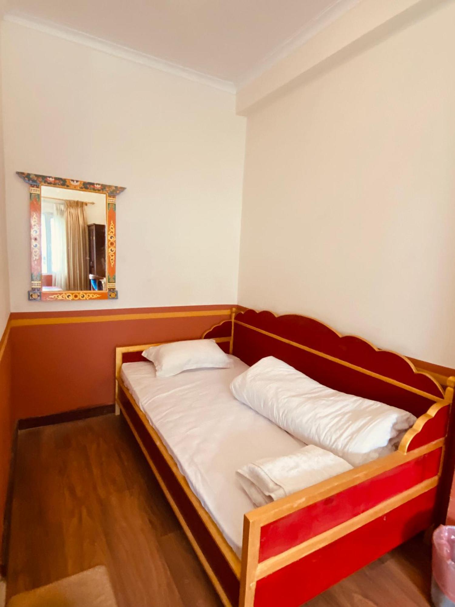 Three Jewels Boutique Hotel โพคารา ภายนอก รูปภาพ