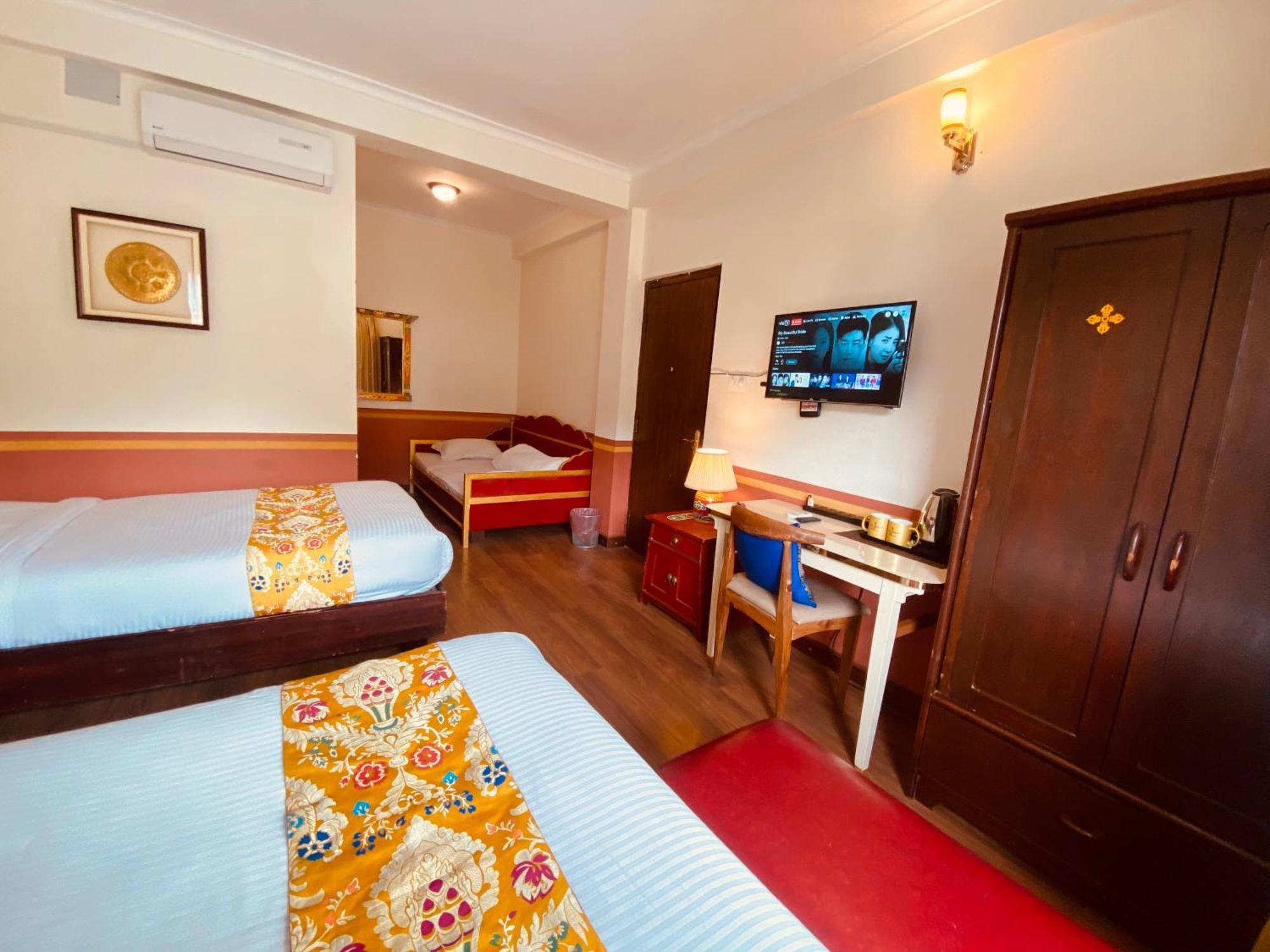 Three Jewels Boutique Hotel โพคารา ภายนอก รูปภาพ