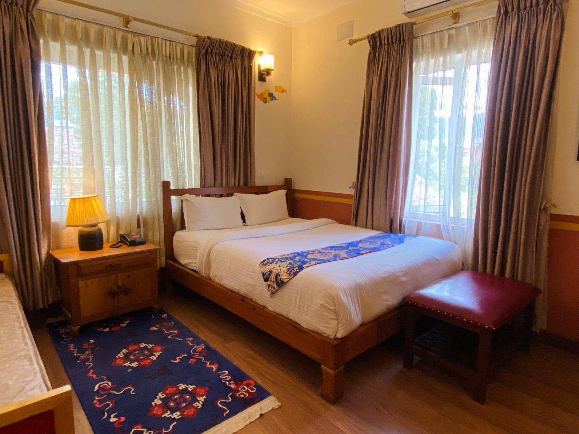 Three Jewels Boutique Hotel โพคารา ภายนอก รูปภาพ