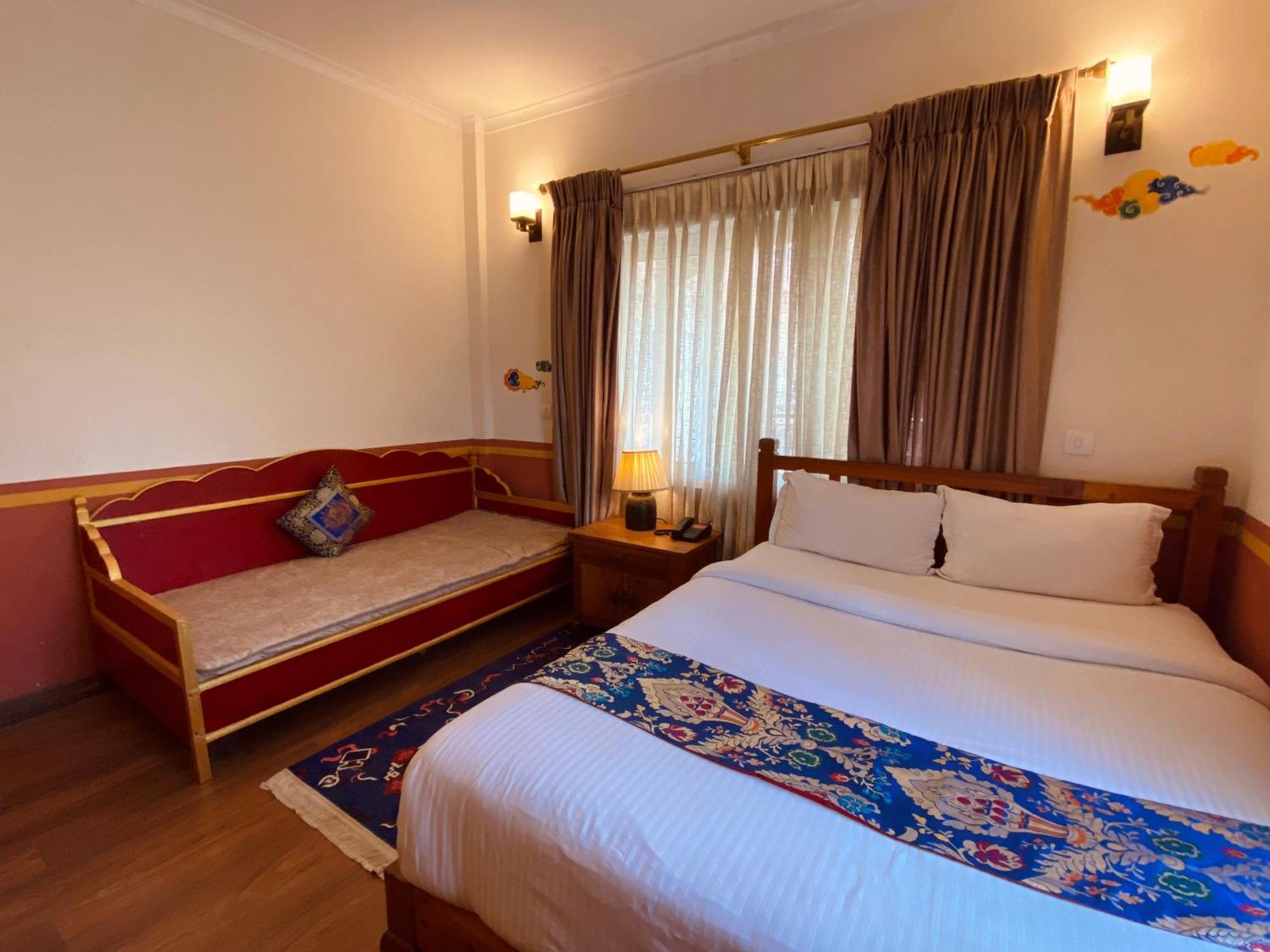 Three Jewels Boutique Hotel โพคารา ภายนอก รูปภาพ