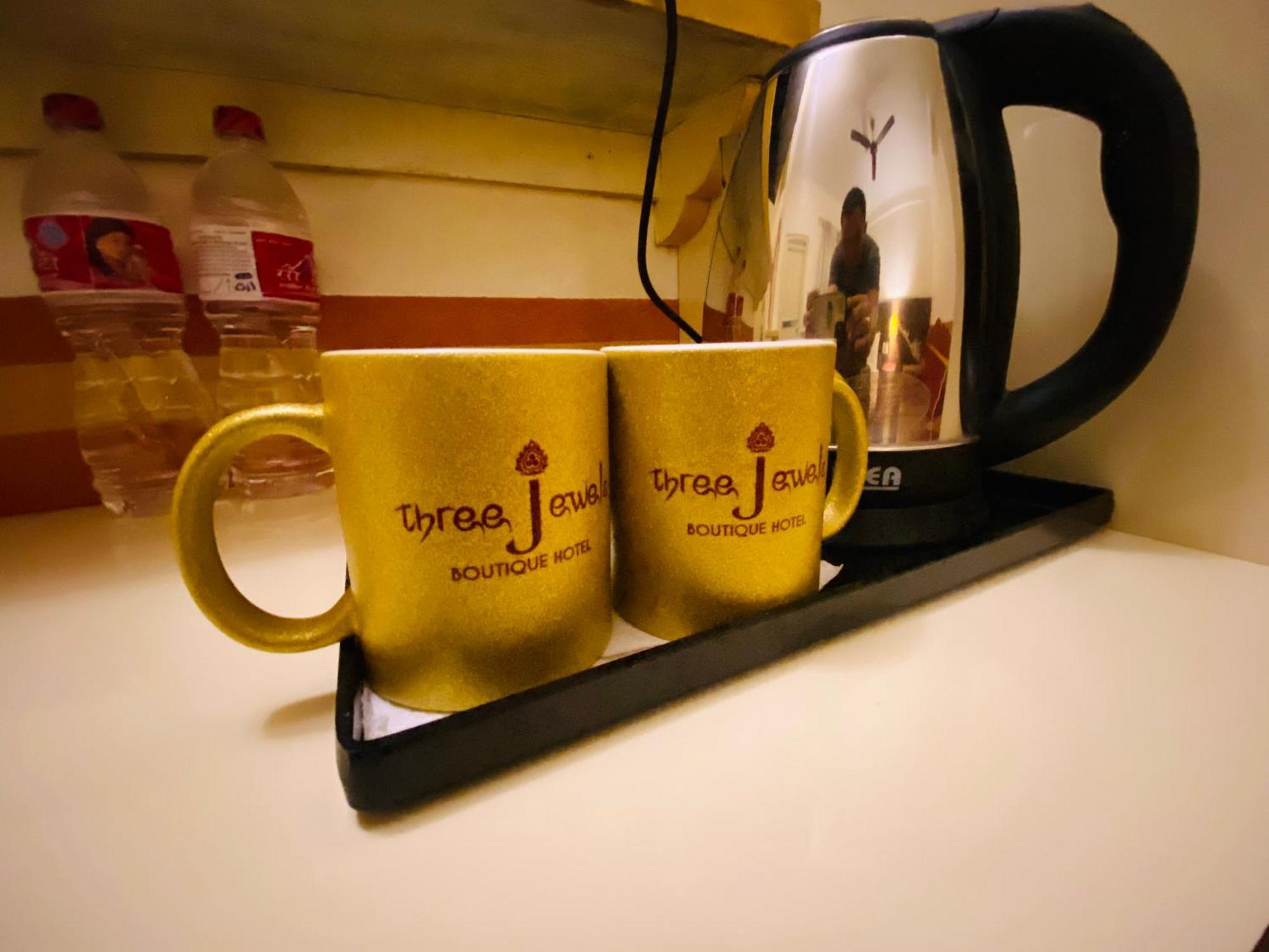 Three Jewels Boutique Hotel โพคารา ภายนอก รูปภาพ