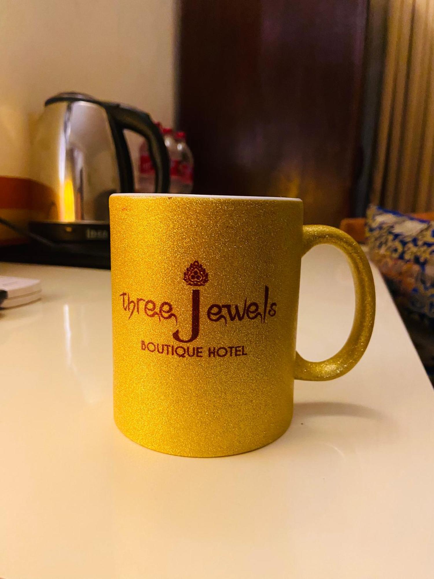Three Jewels Boutique Hotel โพคารา ภายนอก รูปภาพ